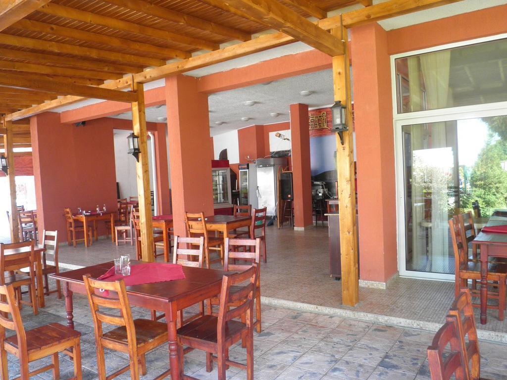 Private Apartments In Privilige Fort Beach Elenite Exterior foto